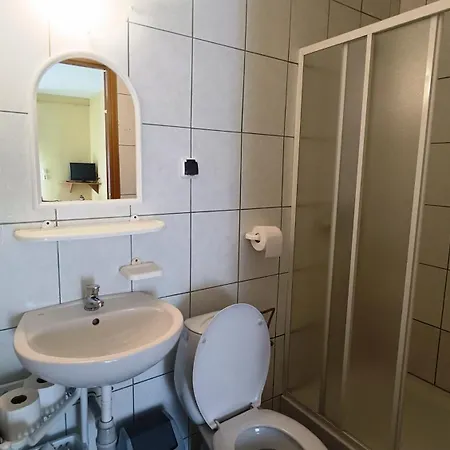 Delfin - Czesc Pokoi Z Widokiem Na Morze Penzion Rewal
