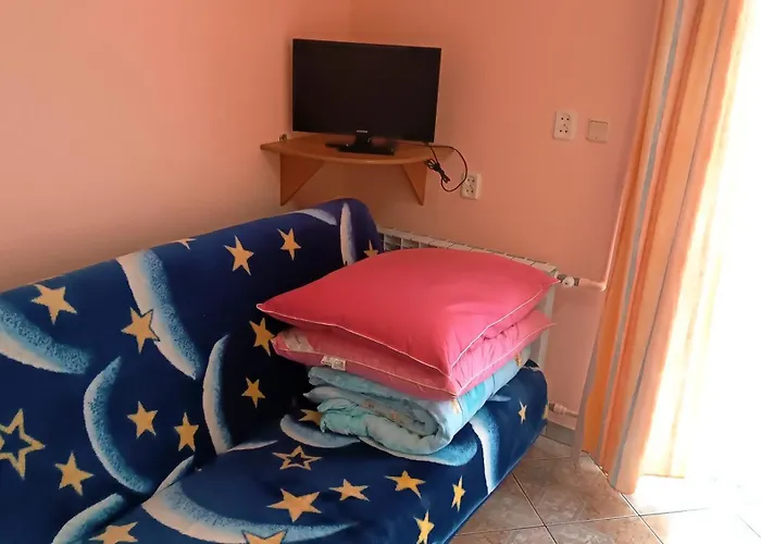 Delfin -przy Plazy, Widok Na Morze レバル